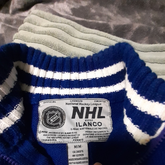 Nwot sweater - Picture 2 of 2